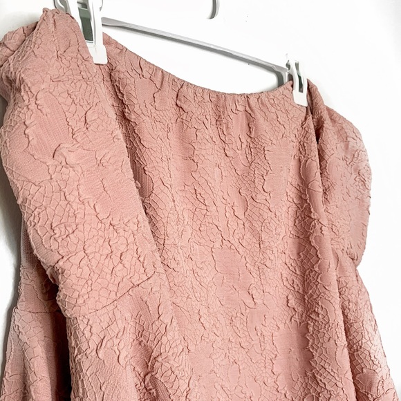 Off The Shoulder Blouse - Picture 2 of 2